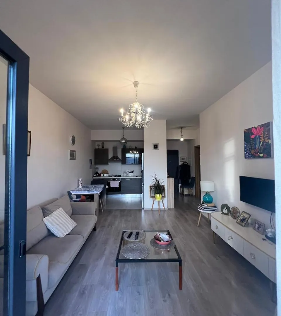 Apartment M2 On Kazbegi Street 25, Tbilisi