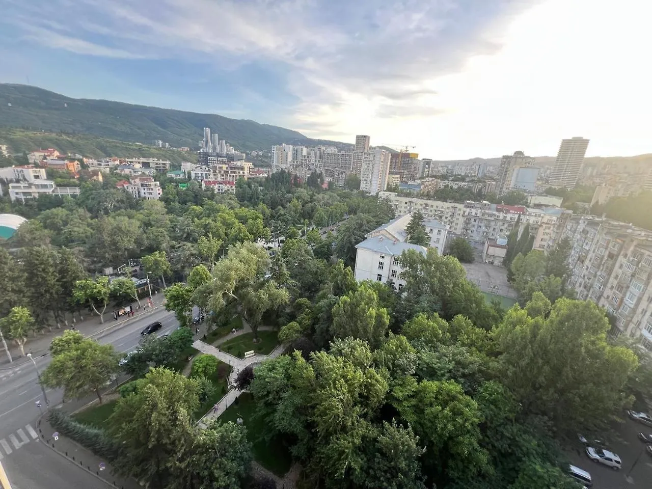 Apartment M2 On Kazbegi Street 25, Tbilisi Georgië
